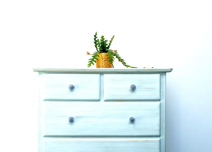 Spacious 4-bed | Wifi | Parking | Workspace